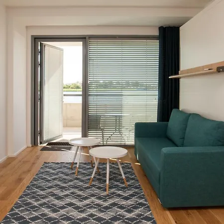 Riverside 2 아파트 페르누